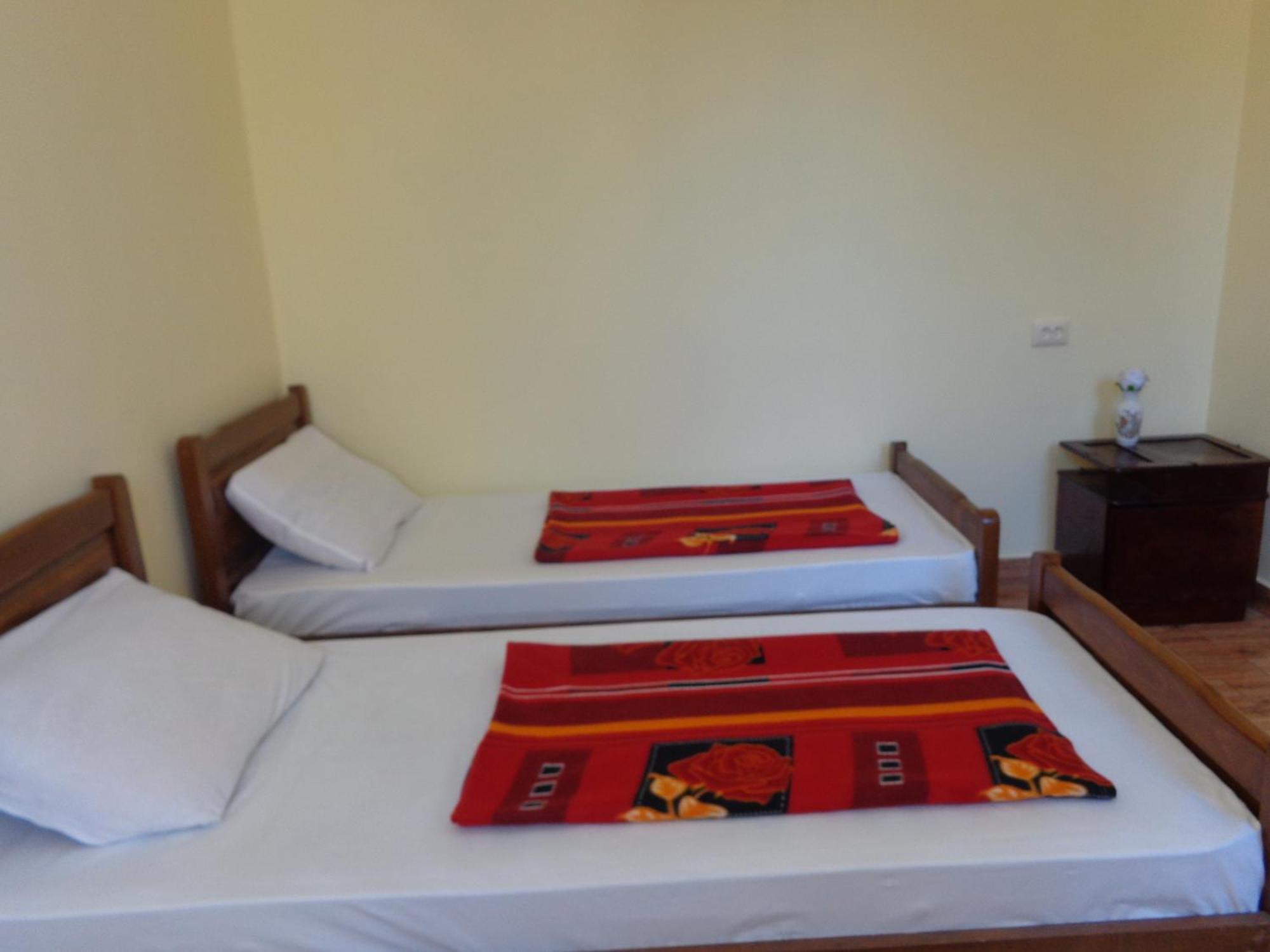White Guest House Batumi Habitación foto