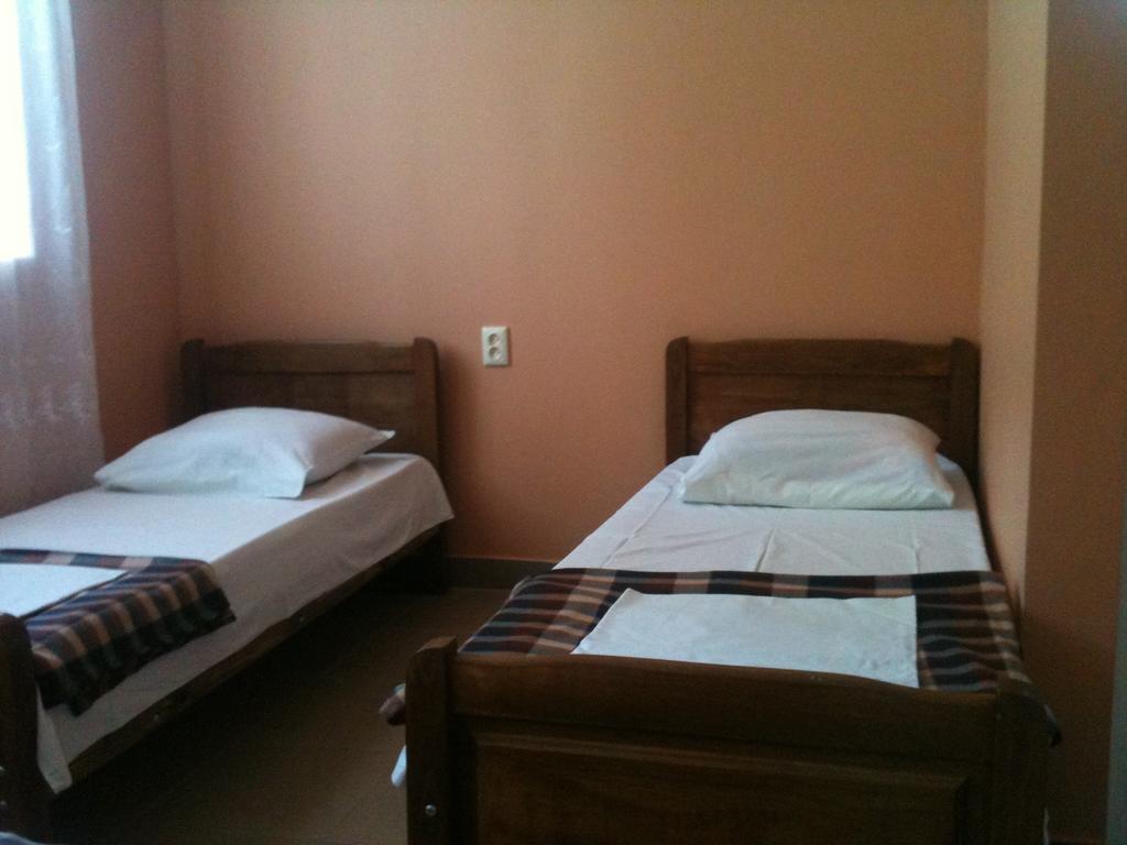 White Guest House Batumi Habitación foto